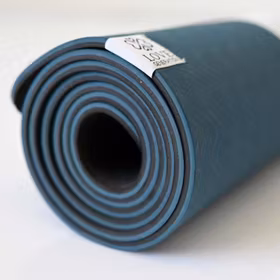 Yogamatta Eco TPE 6mm Brilliant Blue - Love Generation Yogamatta Eco TPE 6mm Brilliant Blue - Love Generation