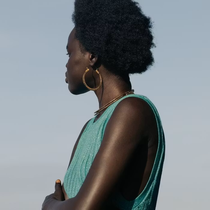 Örhänge Shivani Hoops- Nakila Collective