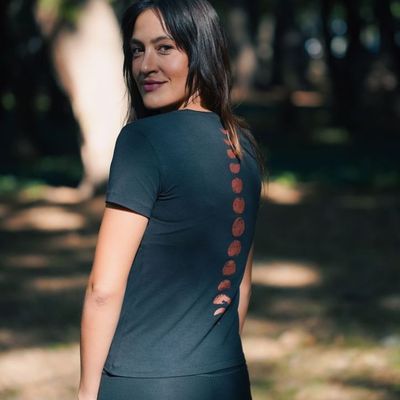 Yogatopp Luna tee black - Urban Goddess