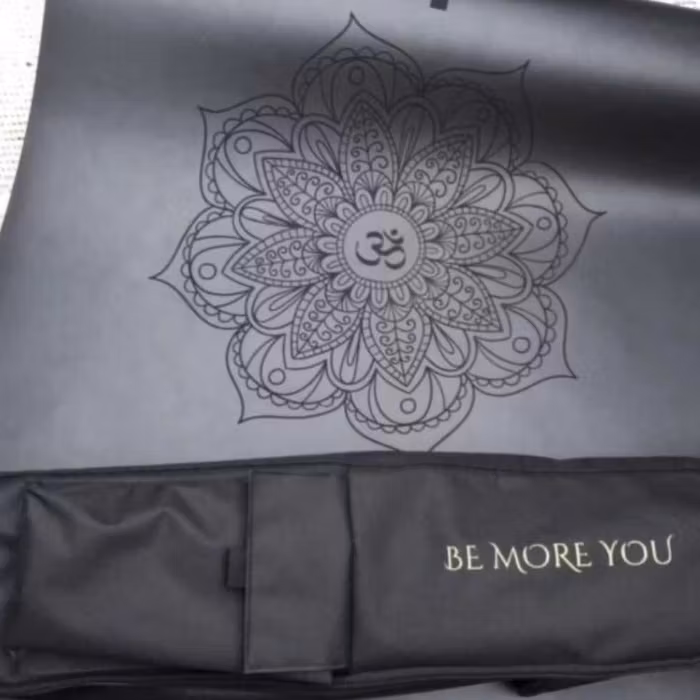 Yogamatta Mandala Black 183x61 cm 4 mm + Yogaväska - Vackraliv Yoga