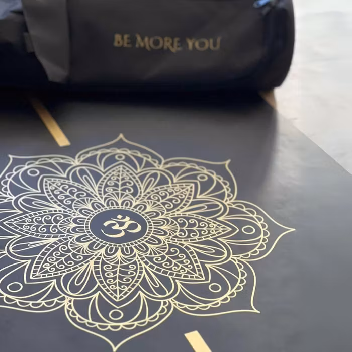Yogamatta Mandala Gold 183x61 cm 4 mm + Yogaväska - Vackraliv Yoga