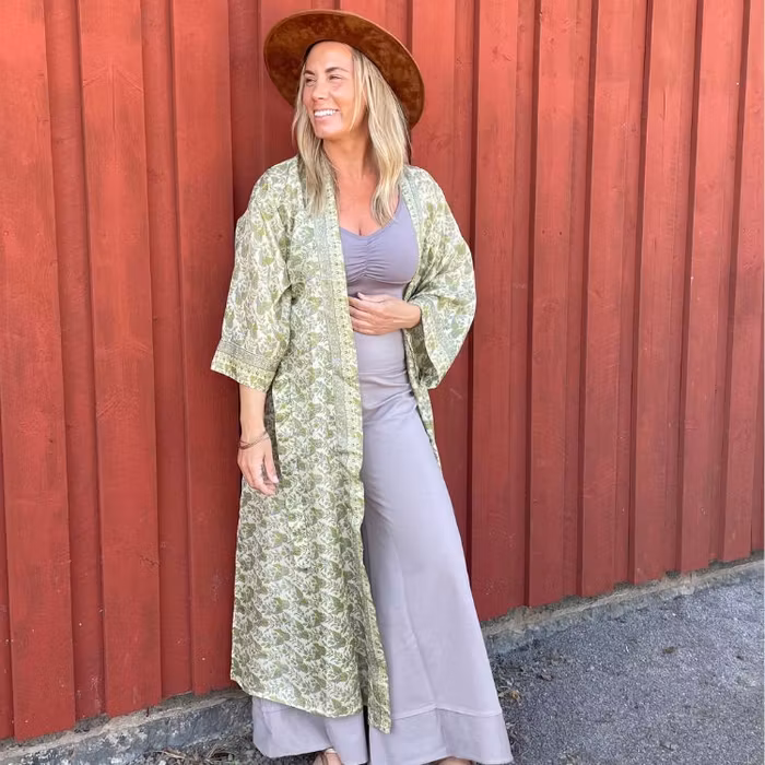 Kimono Uma återvunnen sari Nr 20