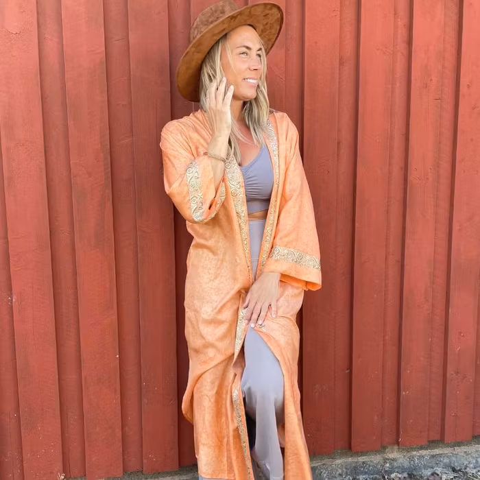 Kimono Uma återvunnen sari Nr 16