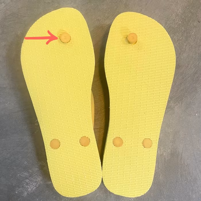 2:A SORTERING Gurus sandaler - Yellow