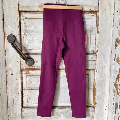 2:SORTERING Yoga leggings stl. XS High rise 7/8 Plum - Girlfriend Collective 2:SORTERING Yoga leggings stl. XS High rise 7/8 Plum - Girlfriend Collective