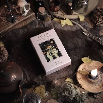 Tarotkort på svenska "Tarot för din personliga utveckling" - Sanna Sporrong