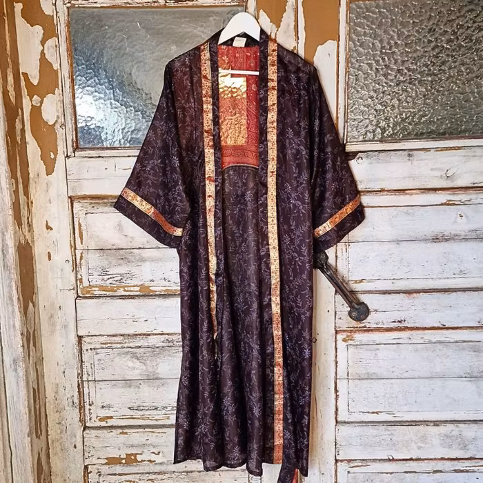 Kimono Uma återvunnen sari Nr 103
