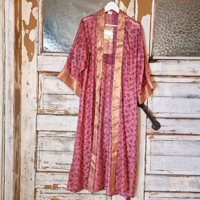 Kimono Uma återvunnen sari Nr 109