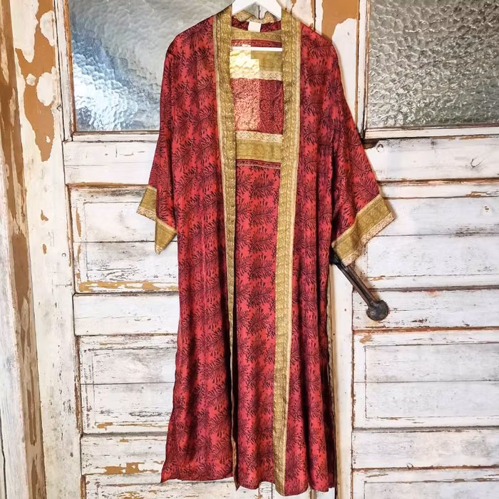 Kimono Uma återvunnen sari Nr 113