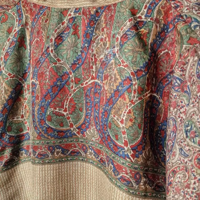 Kimono Uma återvunnen sari Nr 123