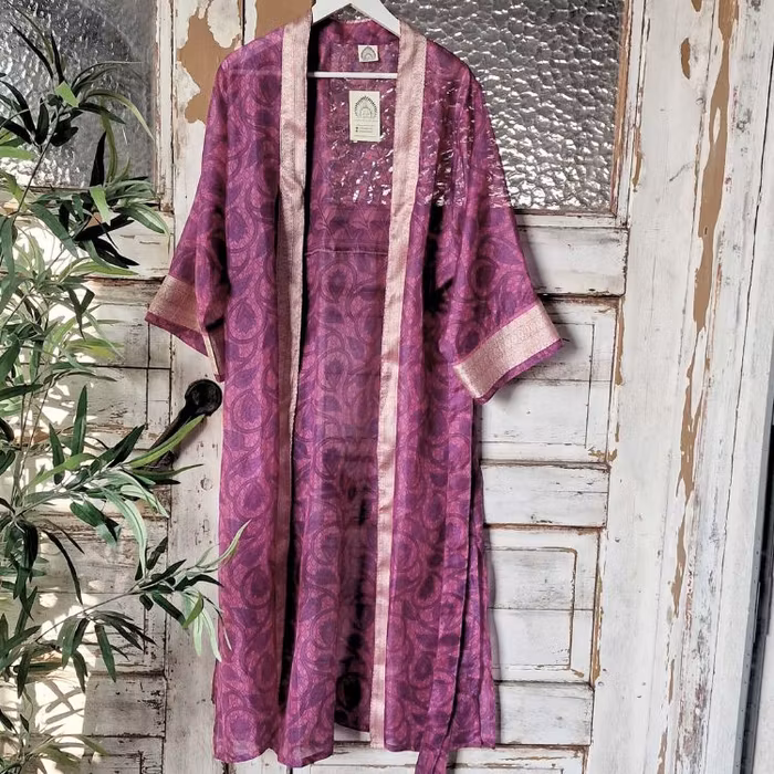 Kimono Uma återvunnen sari Nr 126
