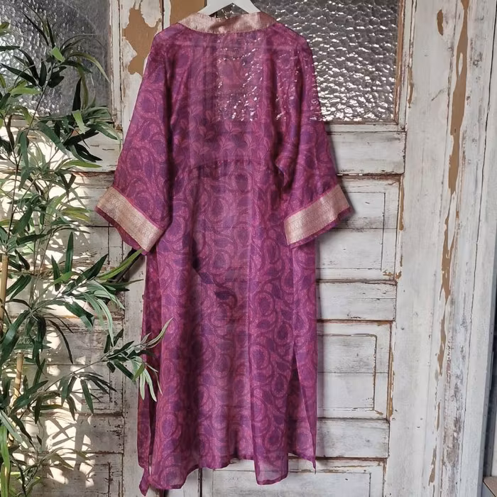 Kimono Uma återvunnen sari Nr 126