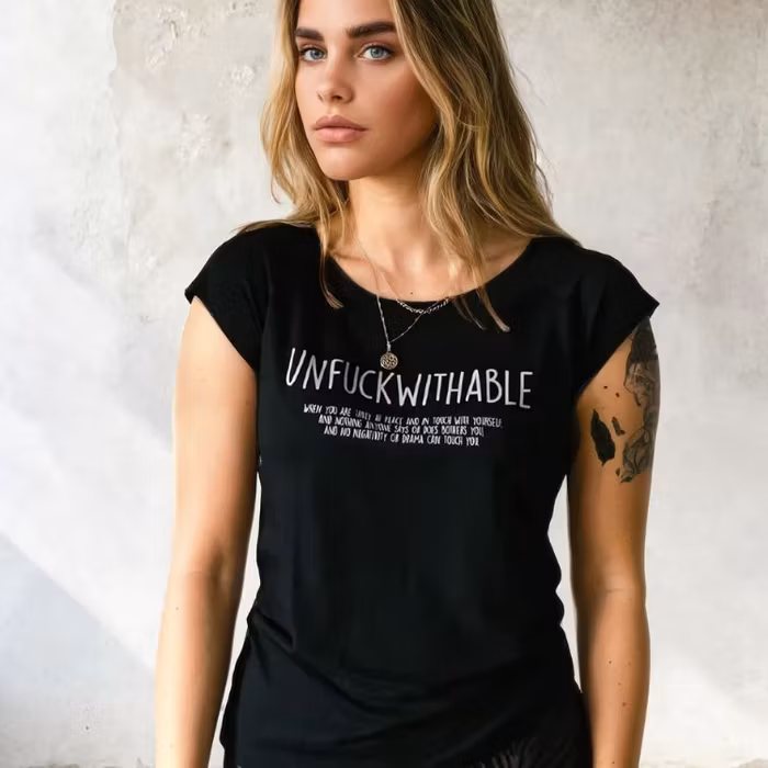 T-shirt Unfuckwithable Svart - Soul Factory