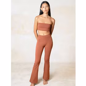 Yogaleggings Lola Bamboo Flares Cinnamon - Studio K Yogaleggings Lola Bamboo Flares Cinnamon - Studio K