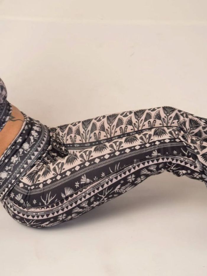 Yogaleggings Moonflower long Bell Bottom - Teeki