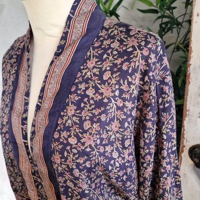 Kimono Uma återvunnen sari Nr 141