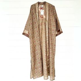 Kimono Uma återvunnen sari Nr 151
