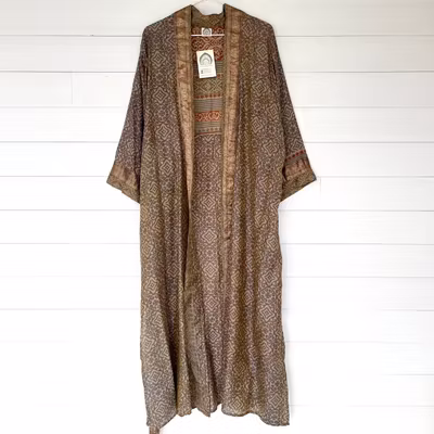 Kimono Uma återvunnen sari Nr 161