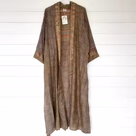 Kimono Uma återvunnen sari Nr 161