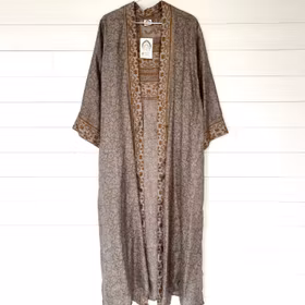 Kimono Uma återvunnen sari Nr 164