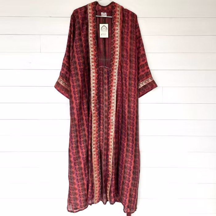 Kimono Uma återvunnen sari Nr 165