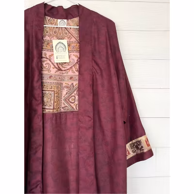 Kimono Uma återvunnen sari Nr 166 Kimono Uma återvunnen sari Nr 166