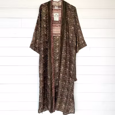 Kimono Uma återvunnen sari Nr 173