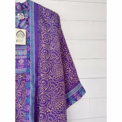 Kimono Uma återvunnen sari Nr 174 Kimono Uma återvunnen sari Nr 174