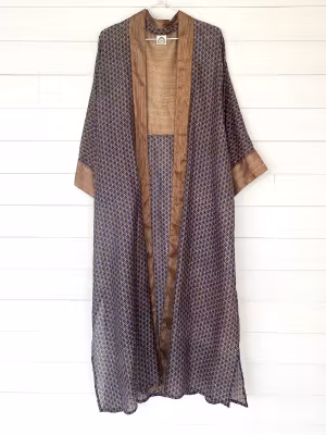 Kimono Uma återvunnen sari Nr 189