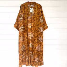 Kimono Uma återvunnen sari Nr 190