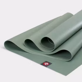 Yogamatta eKO SuperLite Travelmat 1,5 mm Leaf Green Extra Lång- Manduka