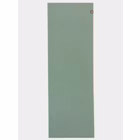 Yogamatta eKO SuperLite Travelmat 1,5 mm Leaf Green Extra Lång- Manduka Yogamatta eKO SuperLite Travelmat 1,5 mm Leaf Green Extra Lång- Manduka
