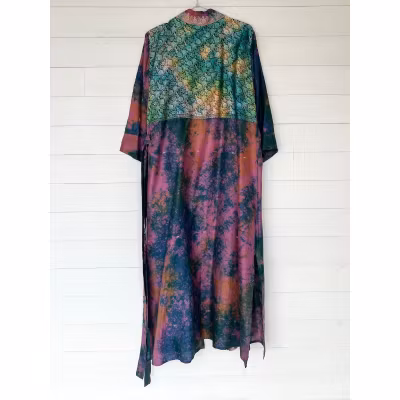 Kimono Uma återvunnen sari Nr 193 - Withegerqvist Kimono Uma återvunnen sari Nr 193 - Withegerqvist