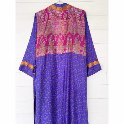 Kimono Uma återvunnen sari Nr 195 - Withegerqvist Kimono Uma återvunnen sari Nr 195 - Withegerqvist