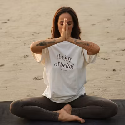 T-shirt Statement Tee "The Joy of Being"- Moshi Moshi Mind