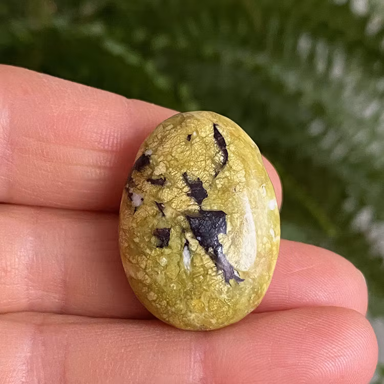 Lizardit "Serpentin Lime" Hängsmycke (Droppe)