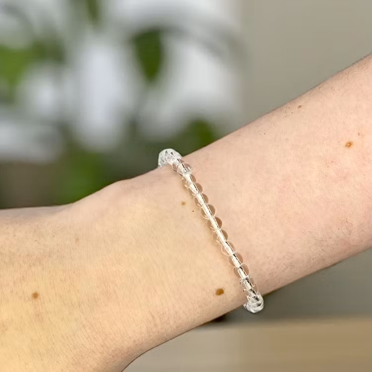 Bergkristall 4mm pärlor Armband