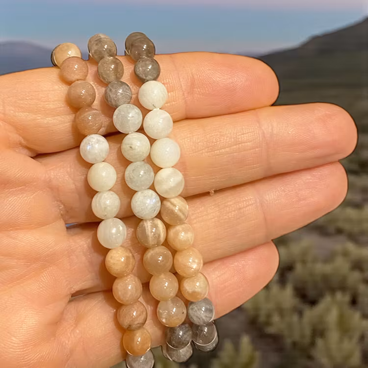 Månsten 3 sorter 6mm pärlor Armband