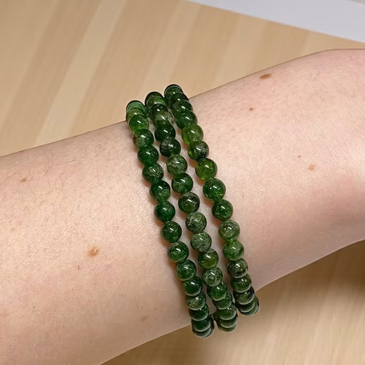 Diopsid 5mm pärlor Armband