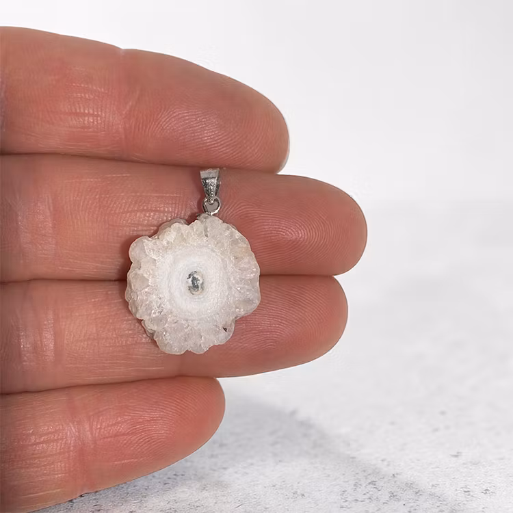 Agat "Blomma" Hängsmycke (925 Silver)