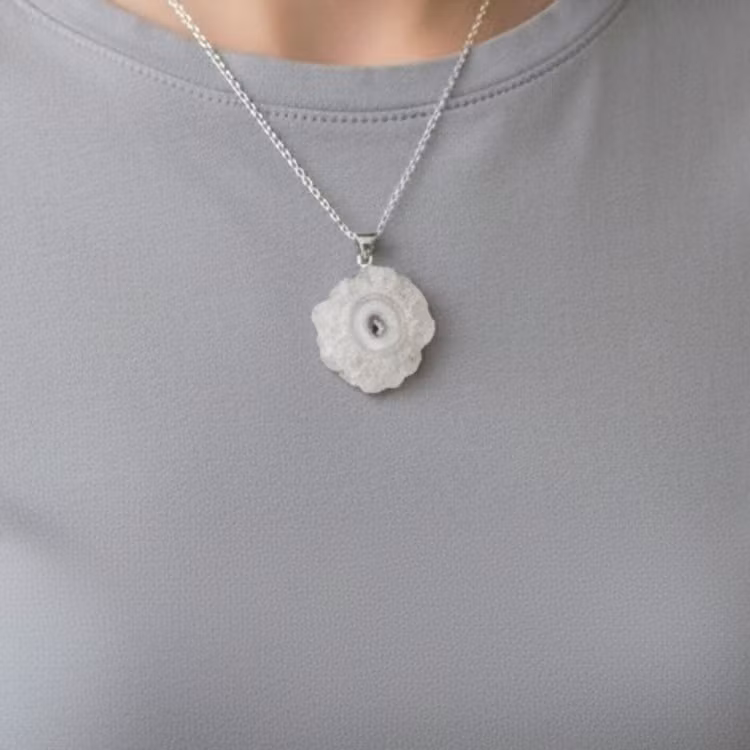 Agat "Blomma" Hängsmycke (925 Silver)