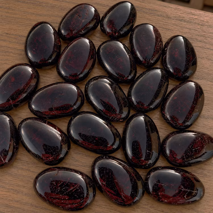 Granat Hängsmycke (Droppe)