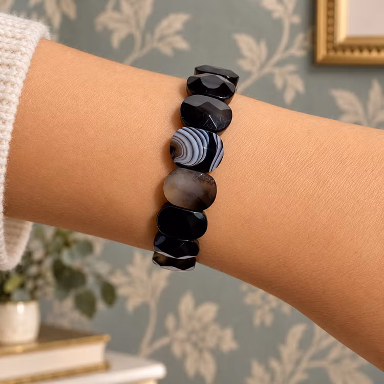 Agat Svart "Rundade Fasetterade Plattor" Armband