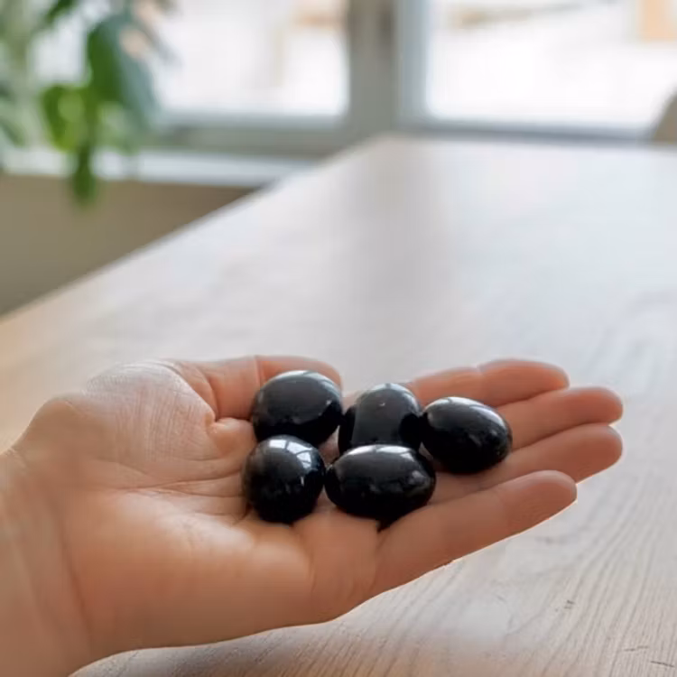 Obsidian Svart Trumlade stenar 100gr