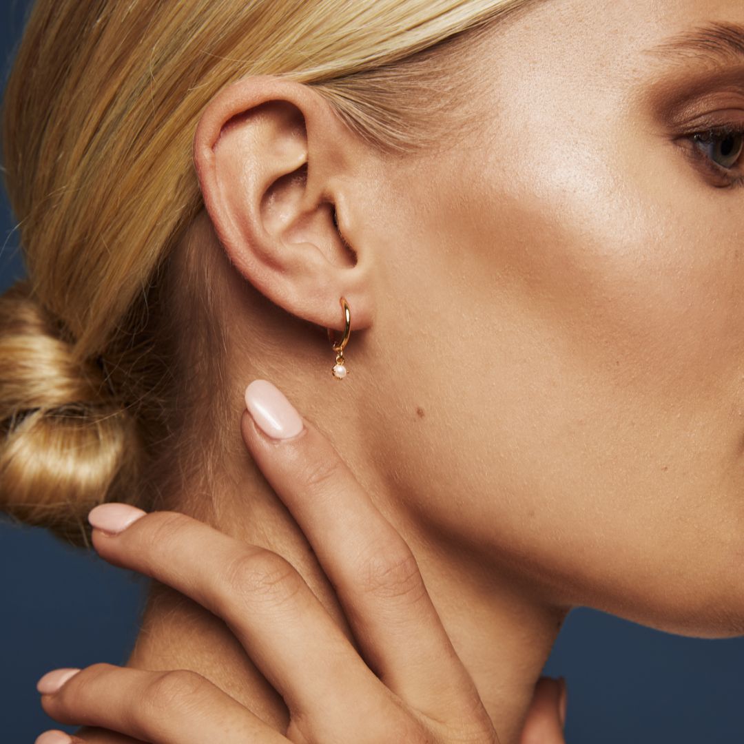 Petite pearly hoops örhängen