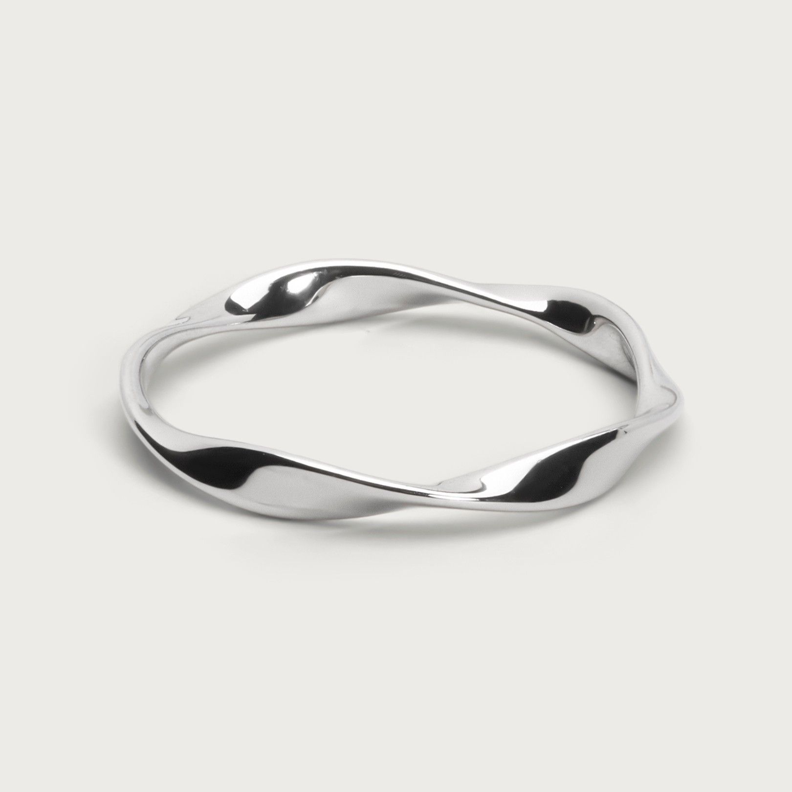 Tunn ring