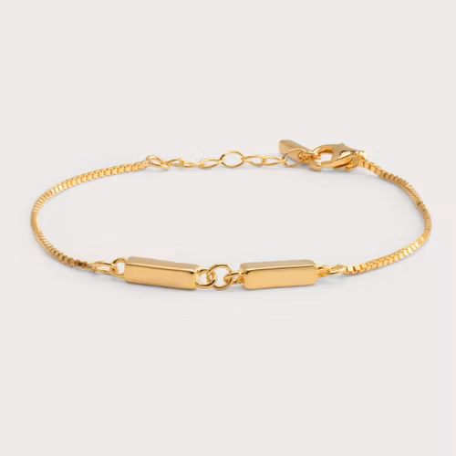 Linked armband