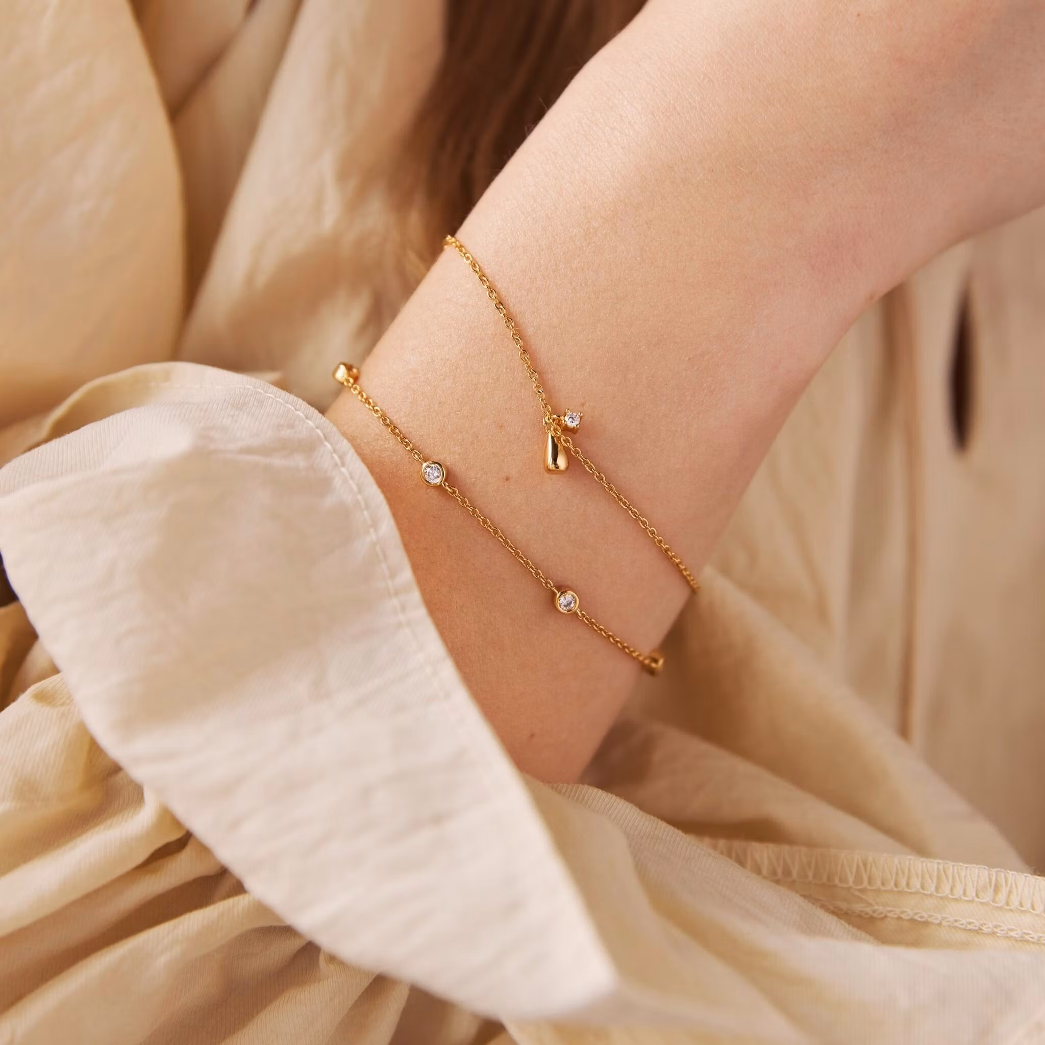 Hallway Drop armband