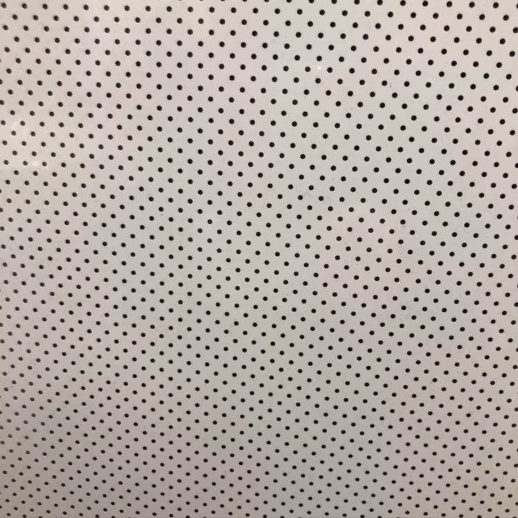 PU Perforerad - Silver 1330