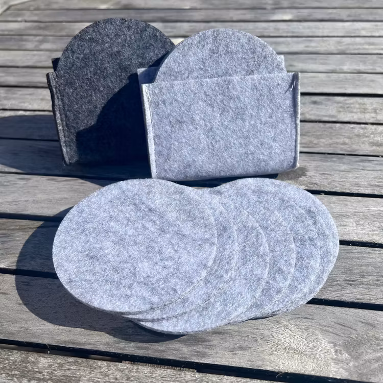 Glasunderlägg av filt